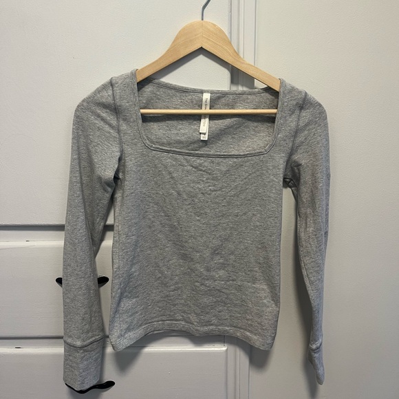 Babaton Tops - The Group Babaton Longsleeve